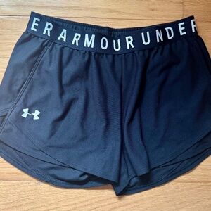 Under Armour Athletic Shorts / Size Small